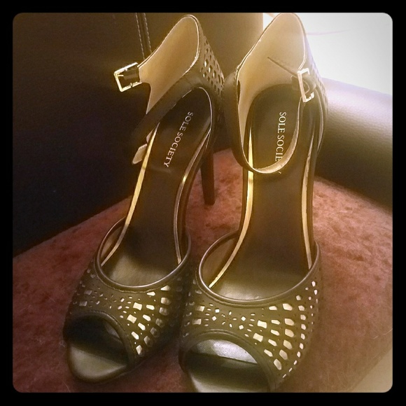 Peep toe heels - Picture 1 of 4